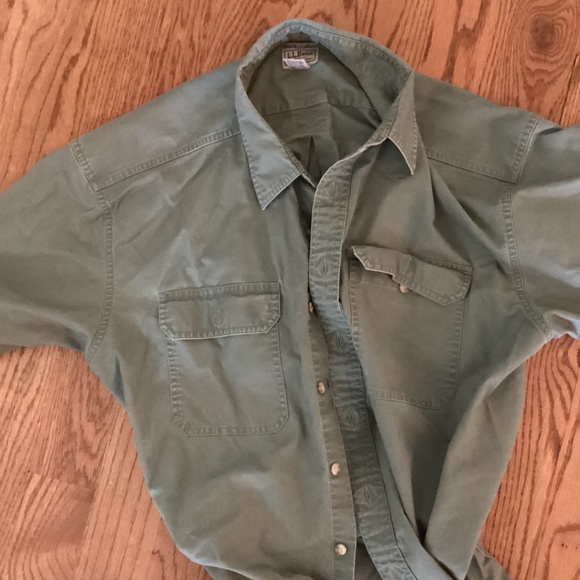 5 LL Bean Shirts - Picture 3 of 3